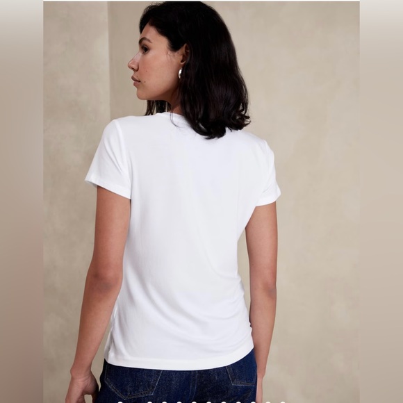 NWT Banana Republic TIMELESS V-NECK T-SHIRT Yellow Maize Size L - Picture 2 of 12